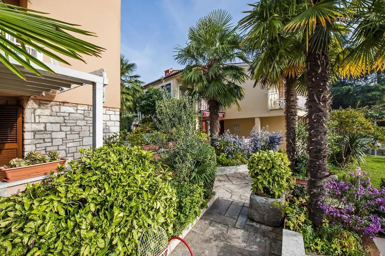 Apartments Pino Rovinj 3*,