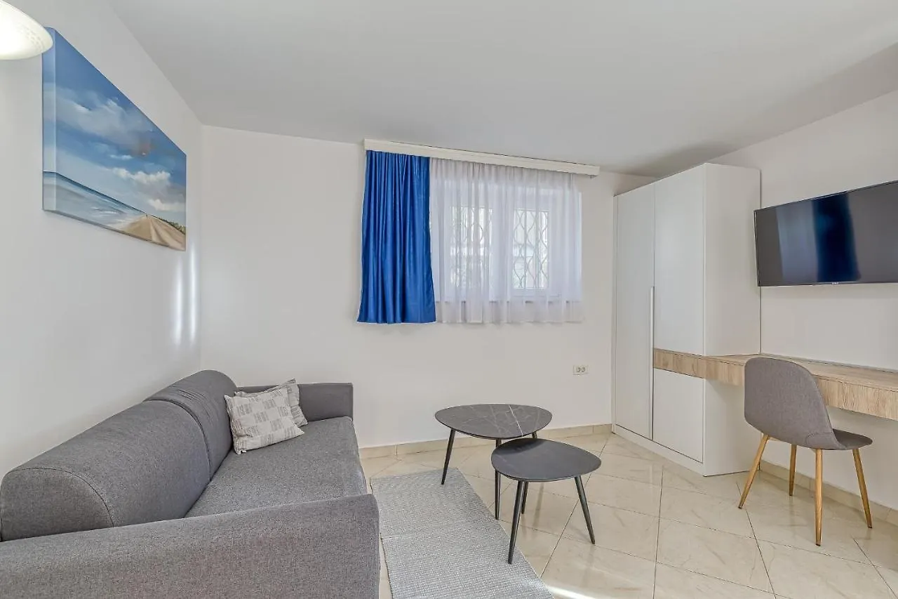 Guest house Apartments Pino Rovinj