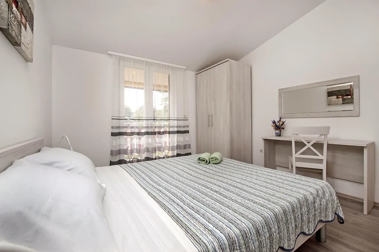 Apartments Pino Rovinj 3*,