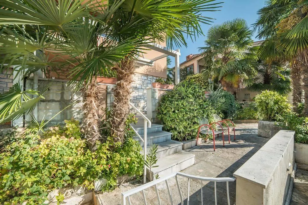 Apartments Pino Rovinj Guest house