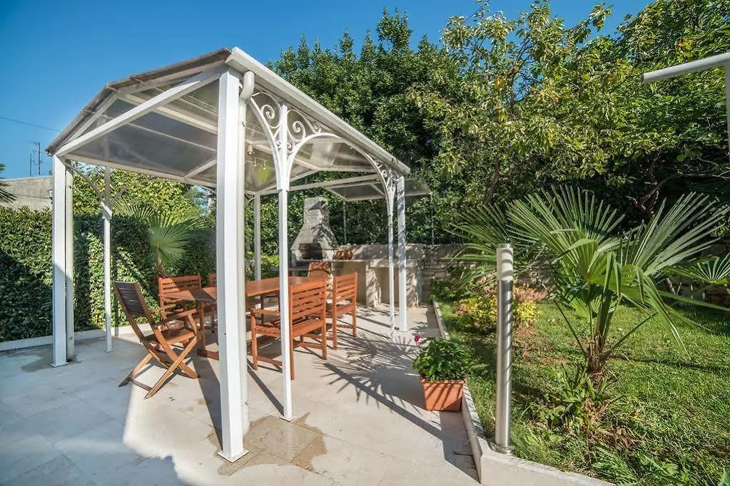 Apartments Pino Rovinj Guest house